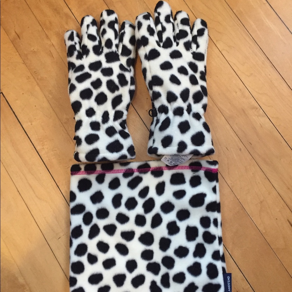 Lands end girls Large gloves/neck warmer